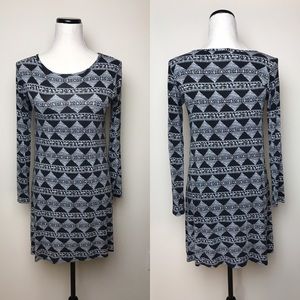 Stitch fix loveappella geometric long sleeve top